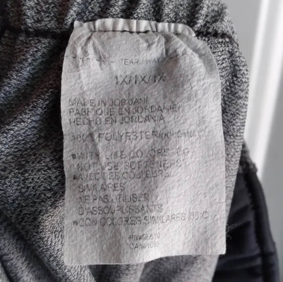 Under Armour Women's Play Up 3.0 Twist shorts, size 1X - Picture 7 of 10